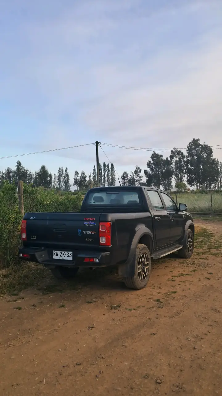 Camioneta JAC T8 Pro 4x4 como nueva - 3
