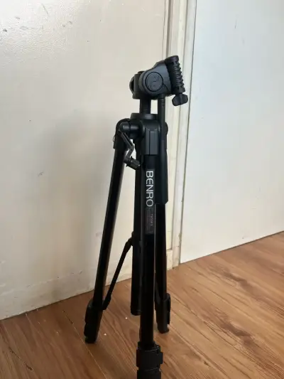 Trípode Benro T600EX para Fotografía - miniatura 1