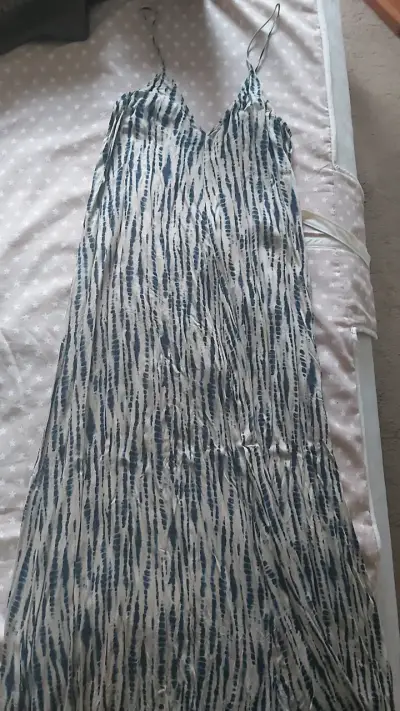 Vestido largo estampado azul y blanco - miniatura 1