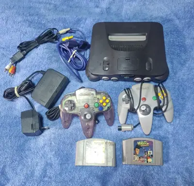 Consola Nintendo 64 con dos controles - miniatura 3