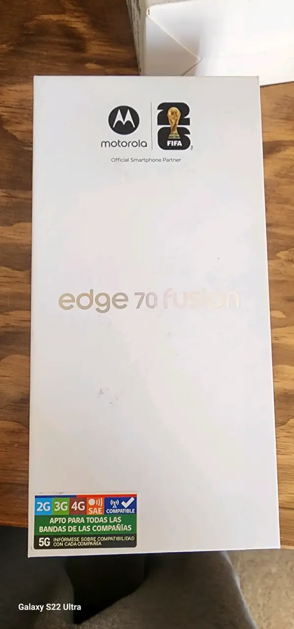Smartphone Motorola Edge 70 Fusion en caja - 2