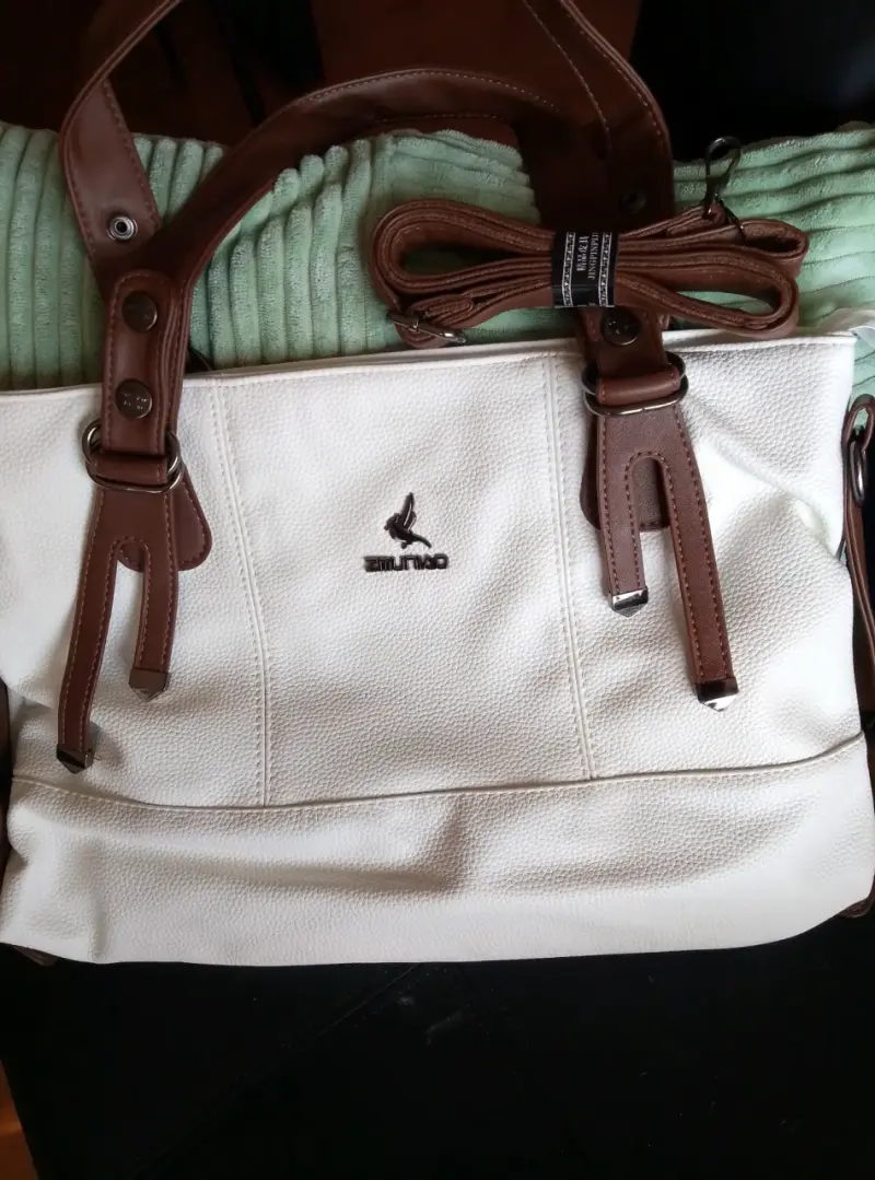 Bolso de cuero sintético blanco con detalles marrones - 3