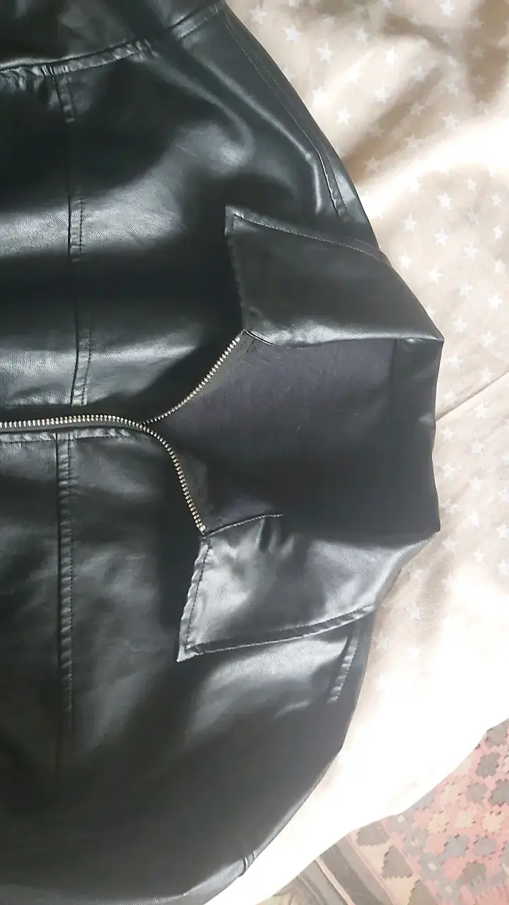 Chaqueta de cuero sintético negra de Shein talla S - 2
