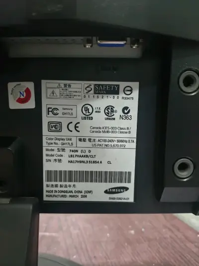 Monitor Samsung SyncMaster 740N 17 pulgadas - miniatura 2