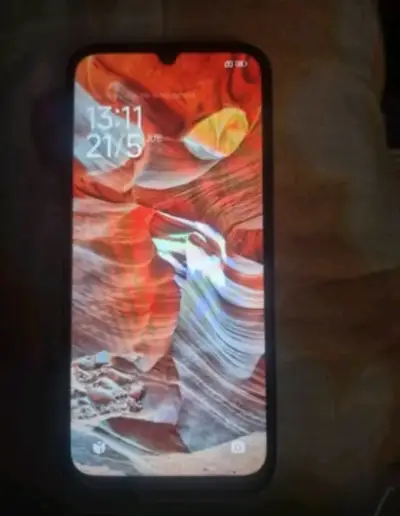 Smartphone Xiaomi con HyperOS - miniatura 1