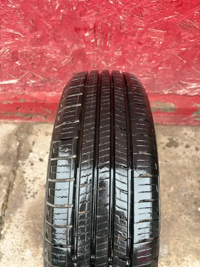 Neumático Fortune Perfectus 175/70R14 usado - 3