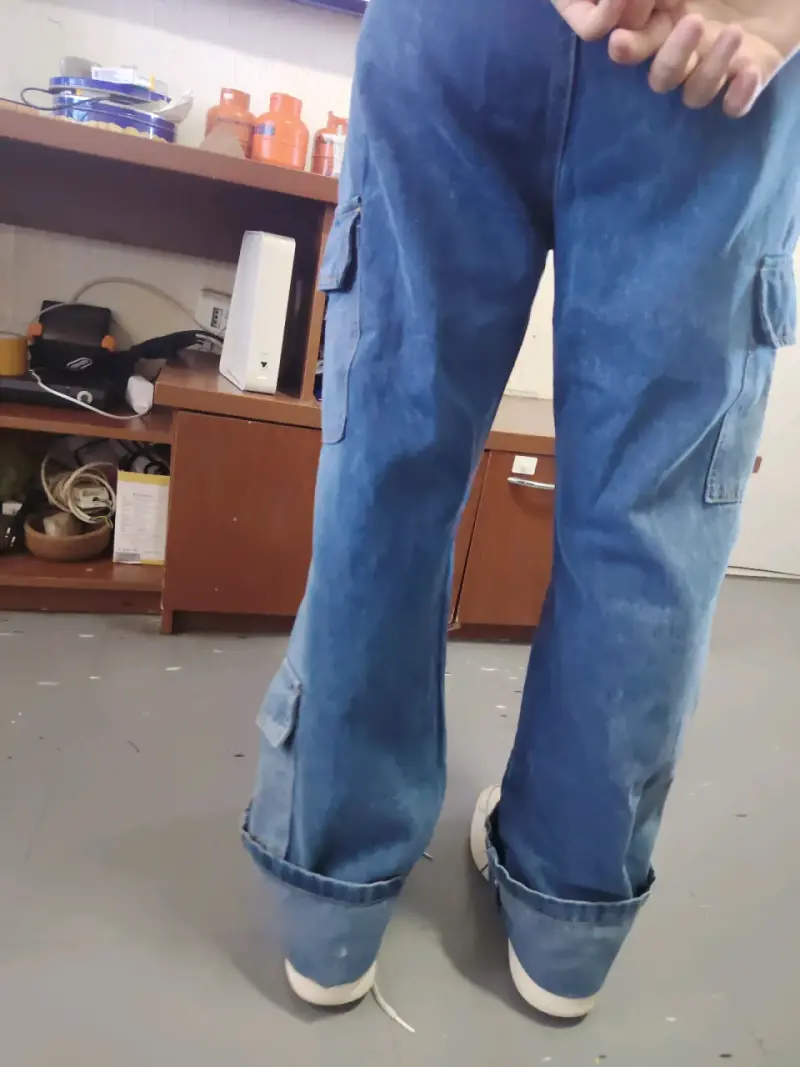 Pantalones cargo de mezclilla para mujer - 2