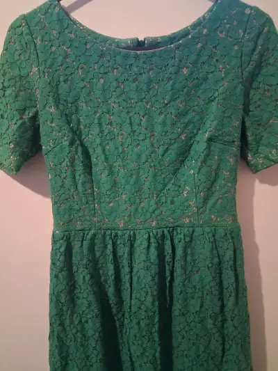 Vestido de encaje verde elegante - miniatura 3