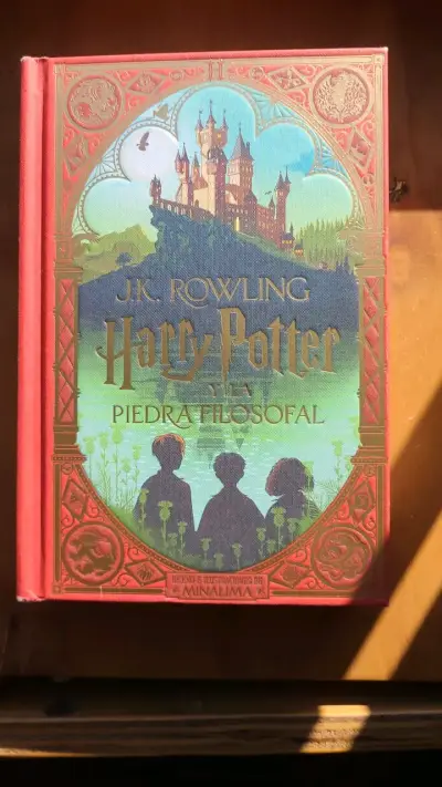 Libro Harry Potter y la Piedra Filosofal Ilustrado - miniatura 1