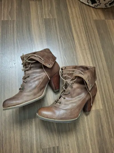Botines de cuero marrón con tacón alto - miniatura 2