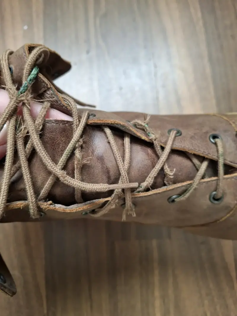 Botines de cuero marrón con tacón alto - 3