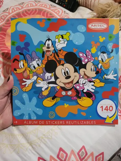 Álbum de stickers reutilizables Artel Disney - miniatura 1
