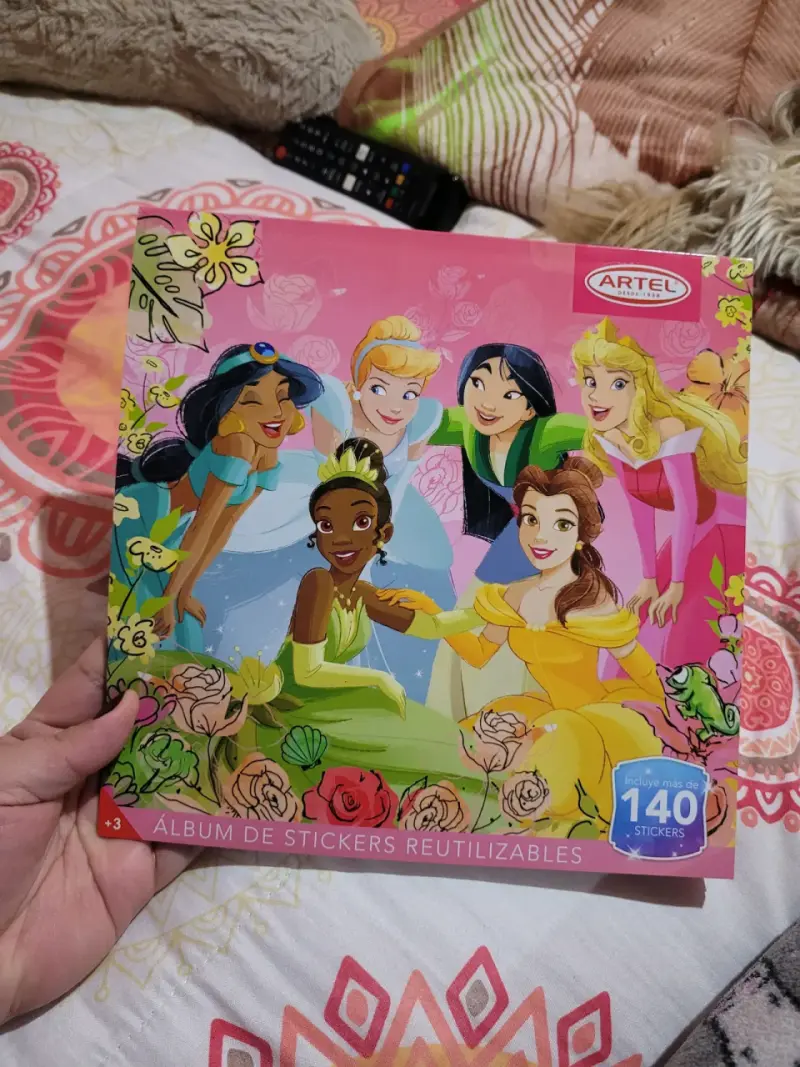 Álbum de stickers reutilizables Artel Disney - 2