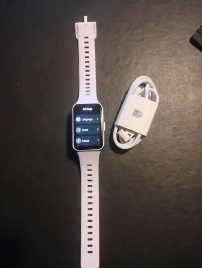 Reloj Inteligente con Correa Negra y Cargador - miniatura 6