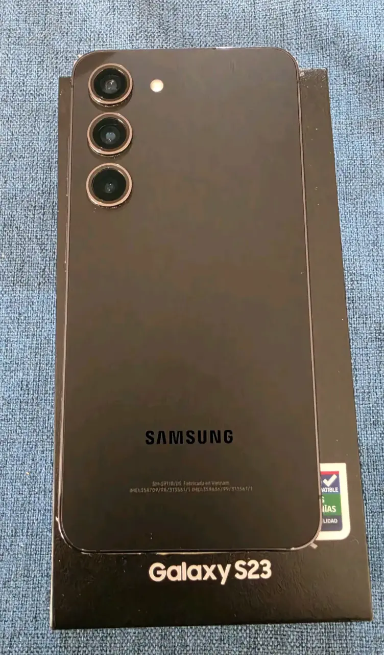 Samsung Galaxy S23 en buen estado - 3