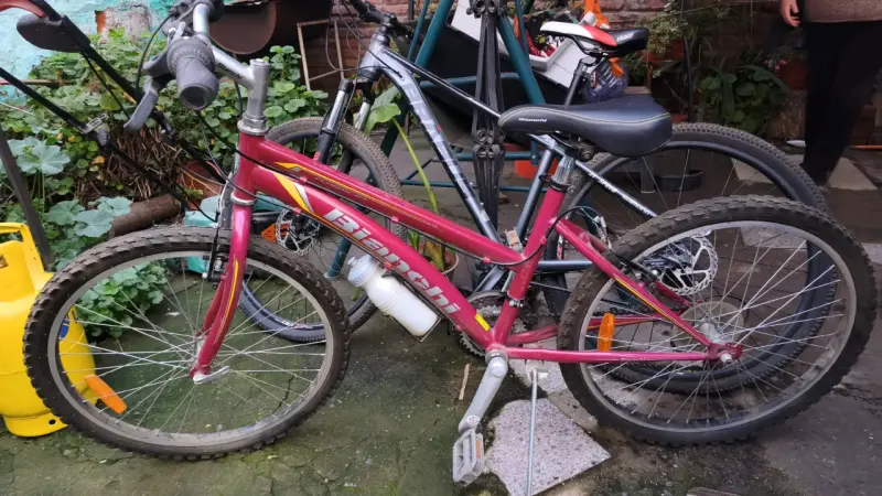 Bicicleta Bianchi fucsia de montaña aro 24 - 6