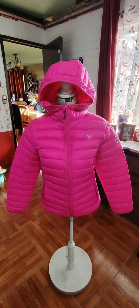 Chaqueta rosada con capucha para mujer talla M - 2
