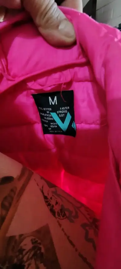 Chaqueta rosada con capucha para mujer talla M - miniatura 3