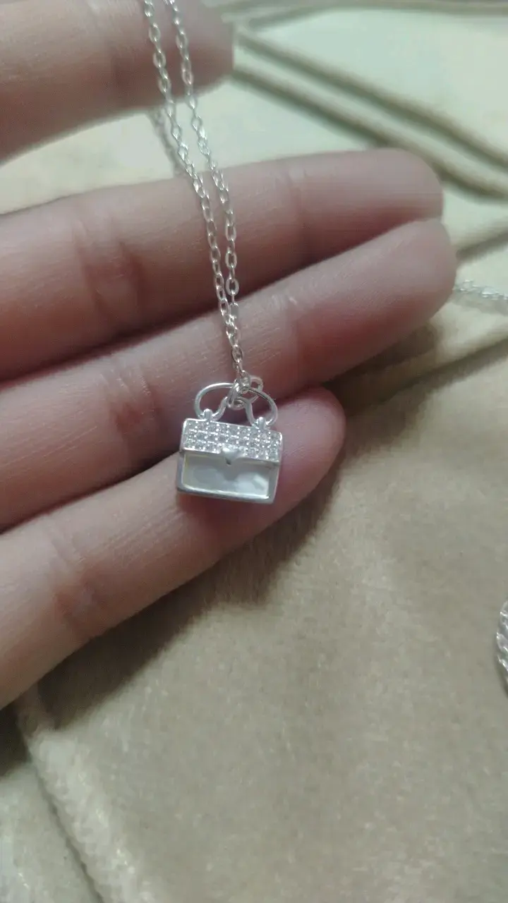 Collar de plata con dije de cartera - 2