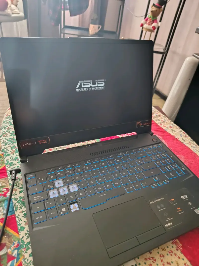 Laptop ASUS TUF Gaming A15 con pantalla de 144Hz - 2