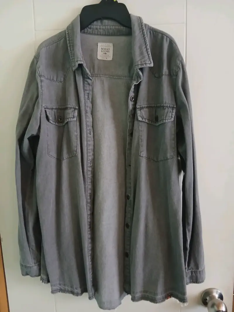 Camisa de mezclilla gris Maui & Sons - 1