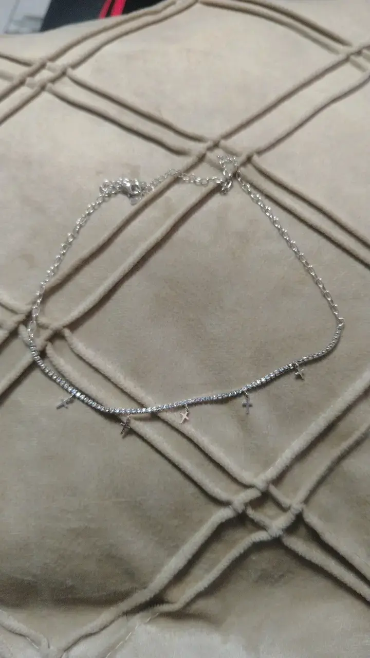Collar de plata con dijes de cruces - 1