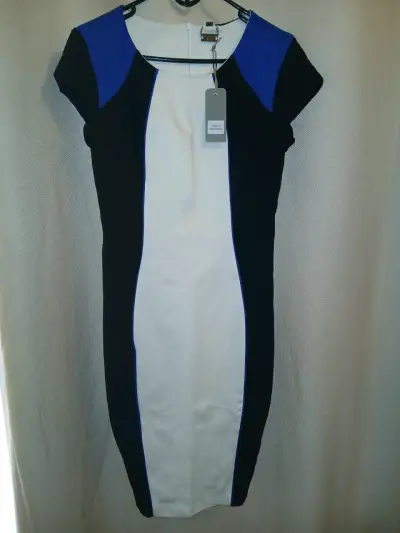 Vestido triicolor con etiqueta - miniatura 2