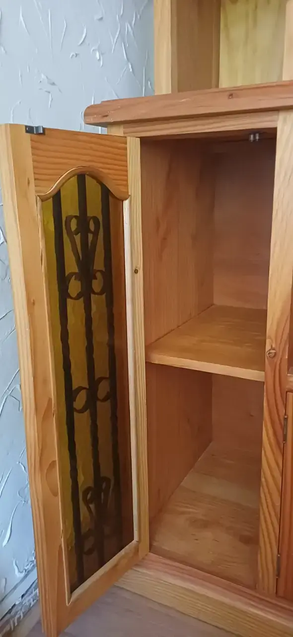 Vitrina de Madera con Puertas de Vidrio y Metal - 4