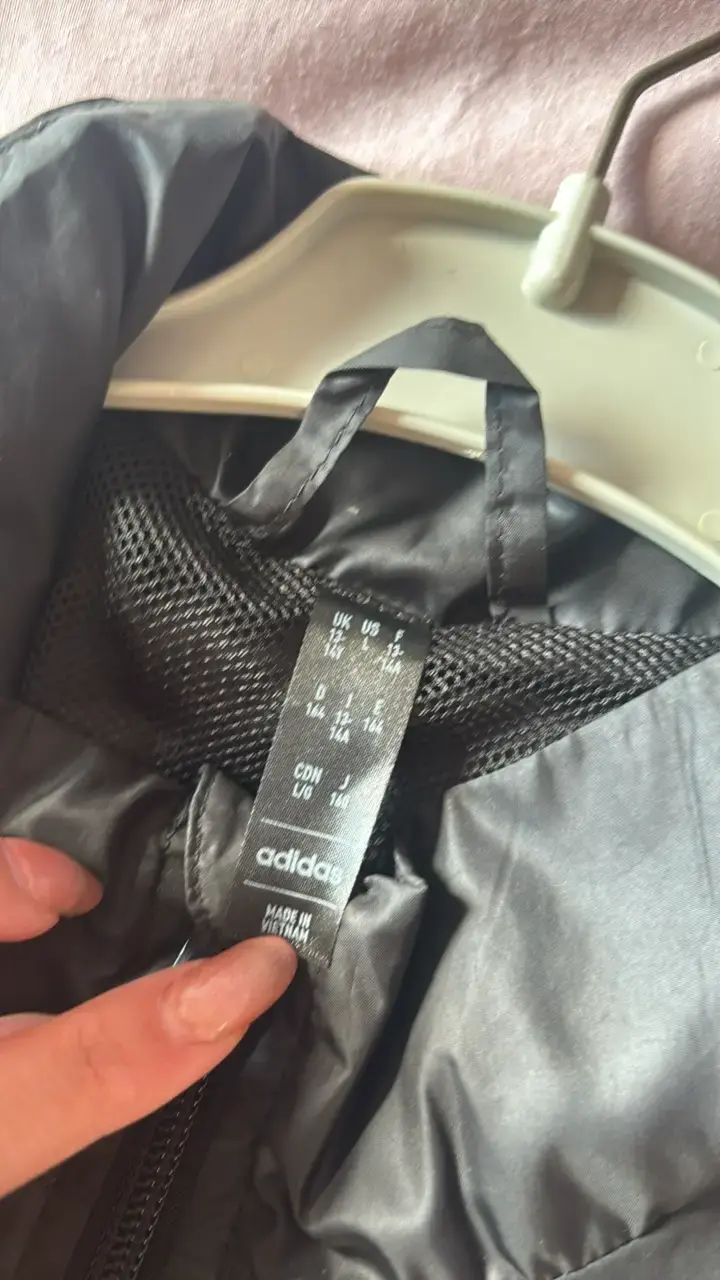 Chaqueta deportiva negra Adidas con cierre - 2