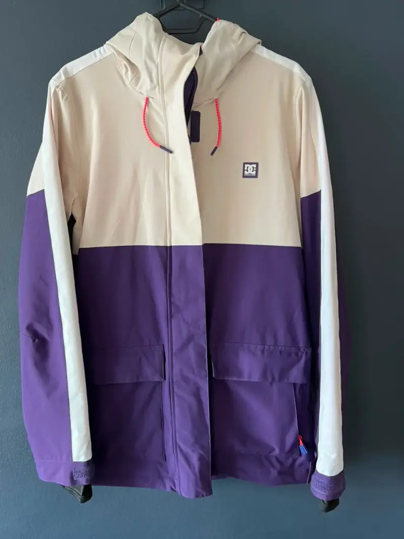 Chaqueta impermeable DC morada y beige - 1