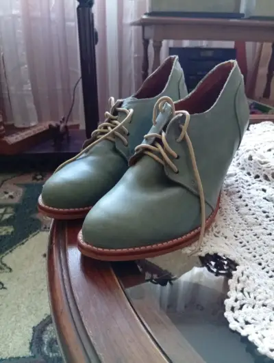 Zapatos de cuero verde con cordones - miniatura 1