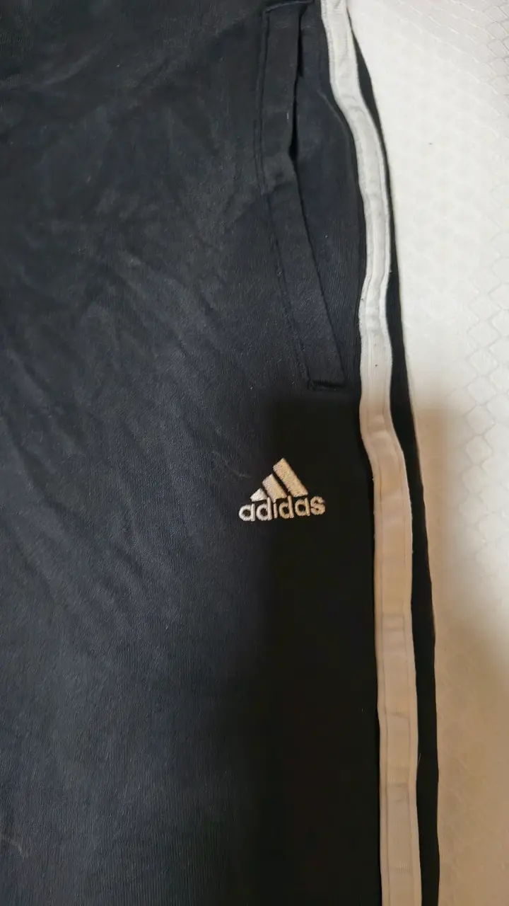 Pantalones deportivos negros Adidas con franjas - 2
