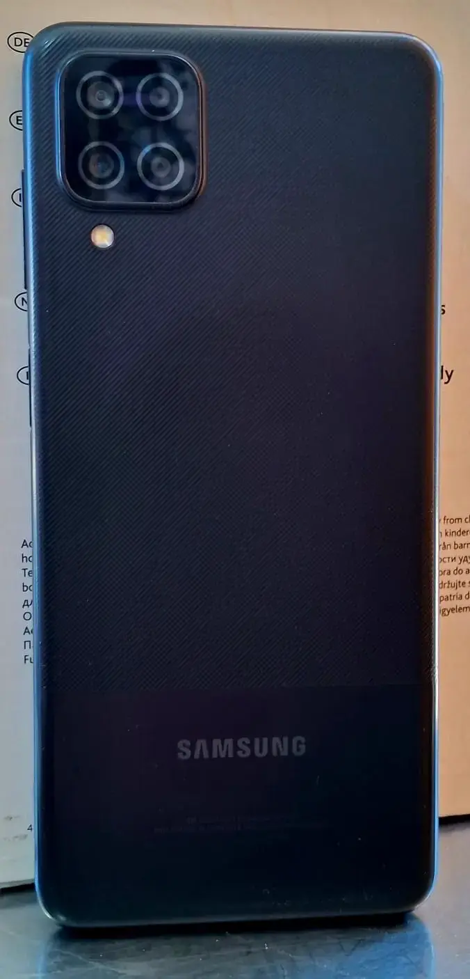 Smartphone Samsung Galaxy A12 64GB Negro - 2