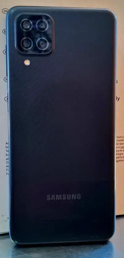 Smartphone Samsung Galaxy A12 64GB Negro - miniatura 2