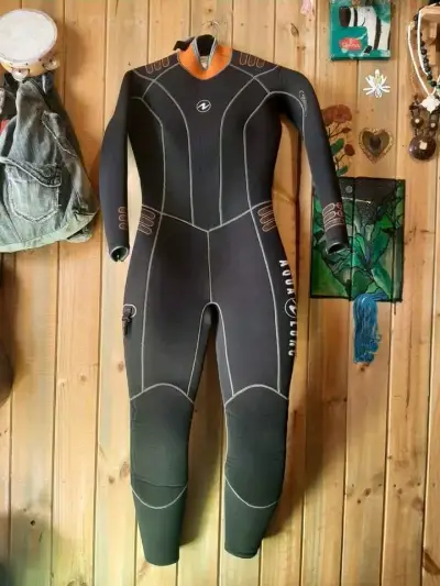 Traje de Neopreno Aqualung Negro para Buceo - miniatura 1