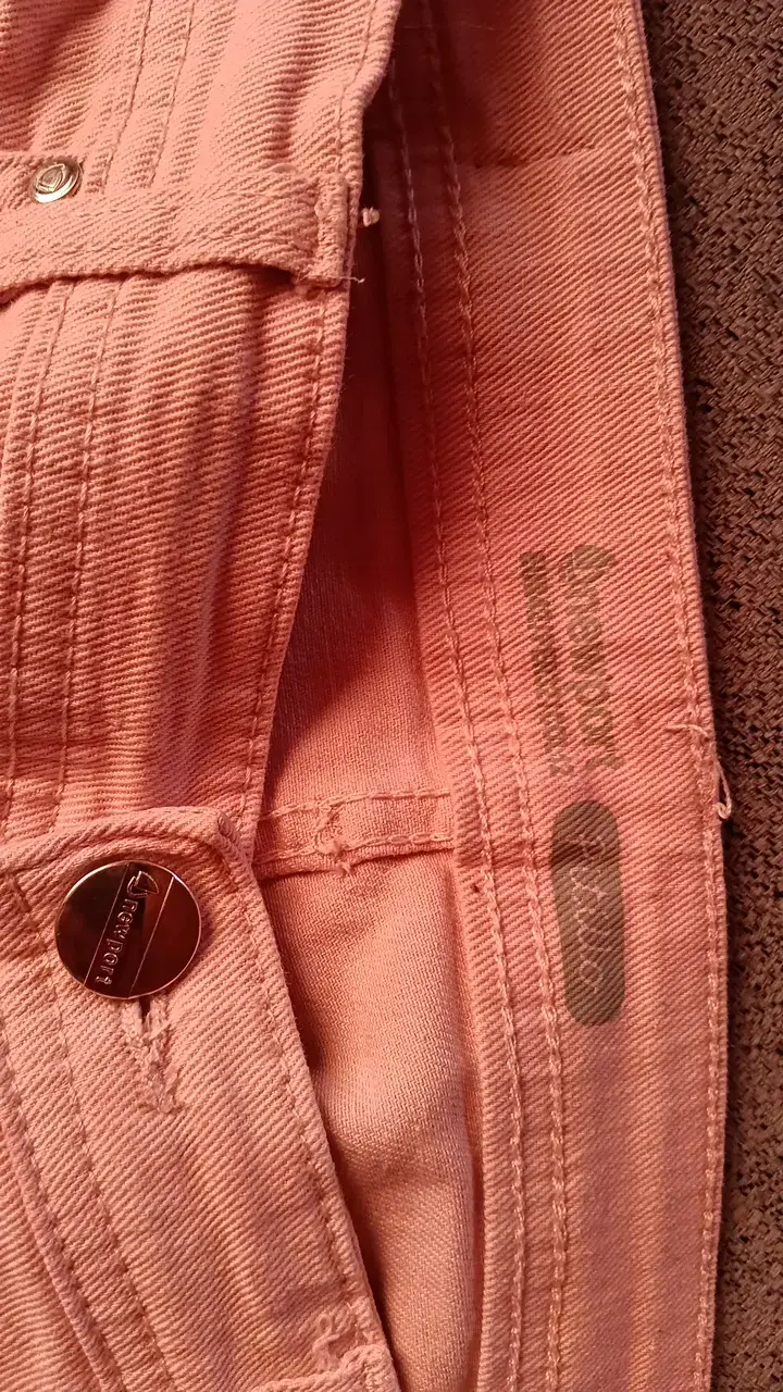Jeans rosados para mujer en buen estado - 3