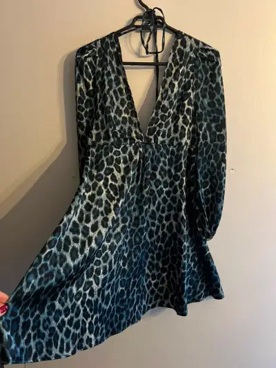 Vestido corto estampado animal print - miniatura 2