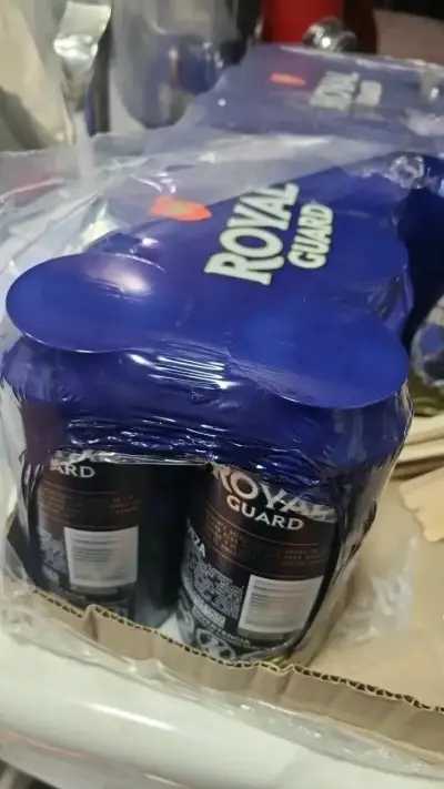 Pack de Cervezas Royal Guard Premium Lager 6x470cc - miniatura 1