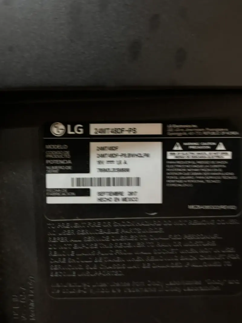 Televisor LG 24 pulgadas HD con soporte - 3