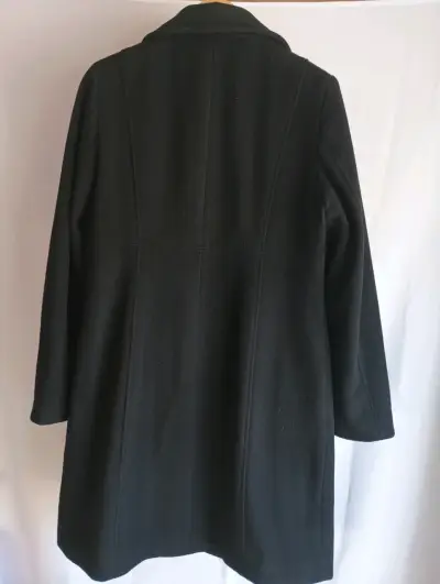Abrigo negro elegante para mujer - miniatura 2