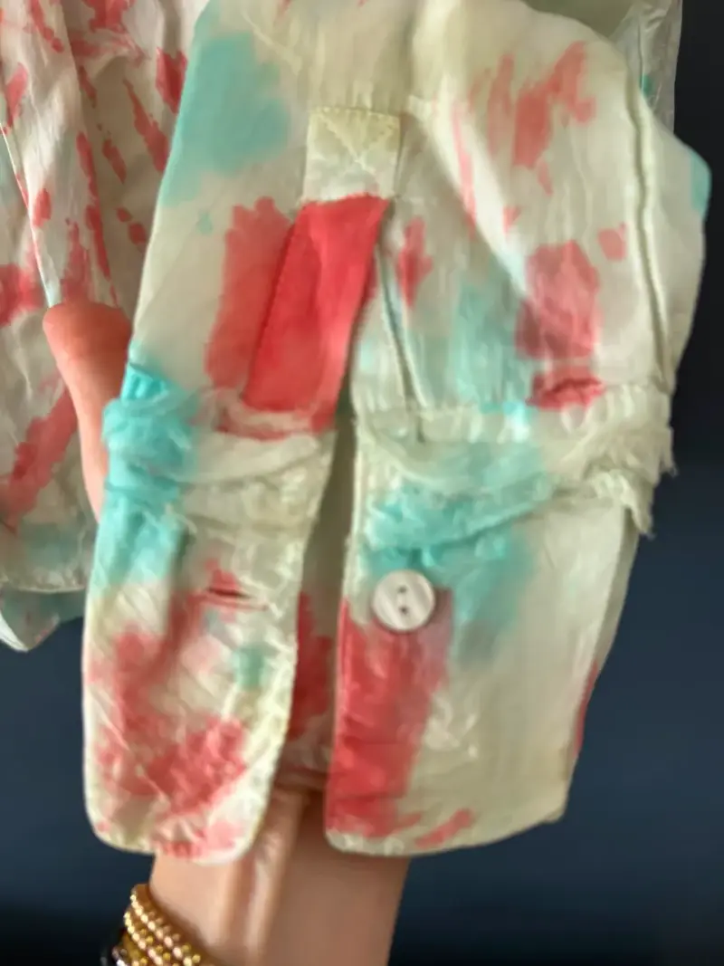 Blusa tie-dye de colores vibrantes - 2