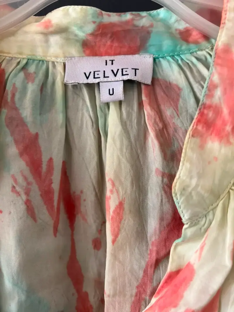 Blusa tie-dye de colores vibrantes - 3