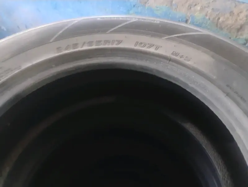 Juego de 4 neumáticos Goodride SU318 H/T usados - 4