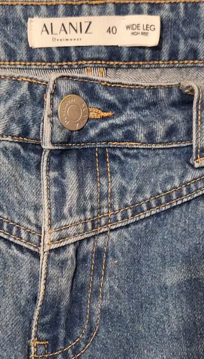 Jeans Alaniz Wide Leg Talla 40 - miniatura 2