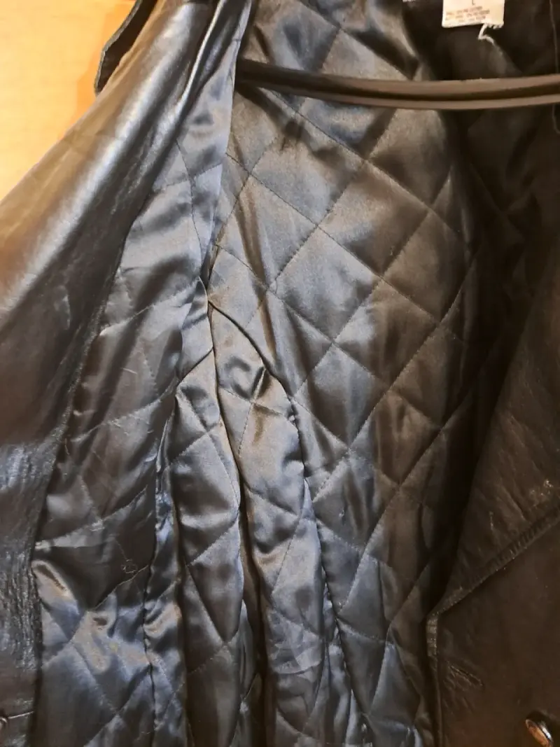 Chaqueta de cuero negra con cinturón - 2