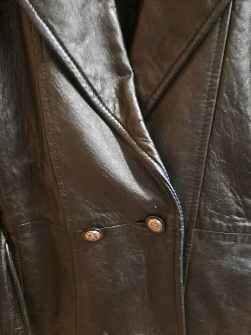 Chaqueta de cuero negra con cinturón - 3