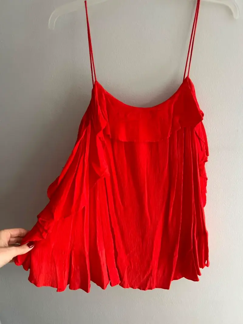 Blusa Roja con Tirantes y Volantes - 2