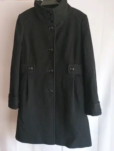Abrigo negro de lana para mujer con forro fucsia - miniatura 1