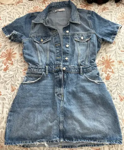 Vestido de mezclilla con botones - miniatura 1