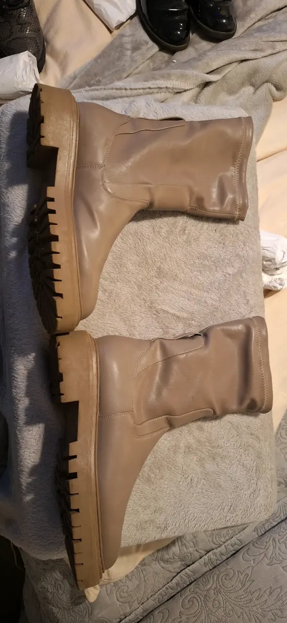 Botas beige para mujer - 2